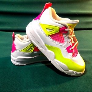 Air Jordan 4 Retro SE PS 'Lemon Venom'
size 10c